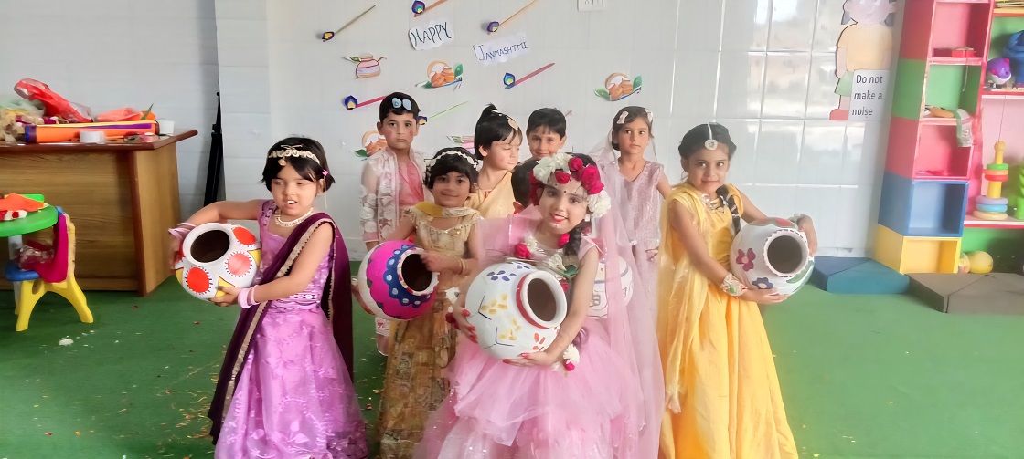 Kids Enjoying at kidzshaishav